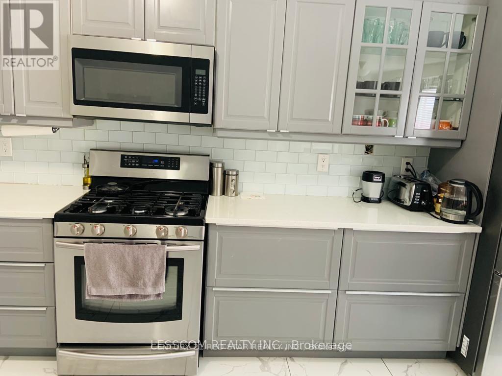3 Charleswood Circle, Brampton (Fletcher's Meadow), Ontario  L7A 1Y9 - Photo 11 - W12151898
