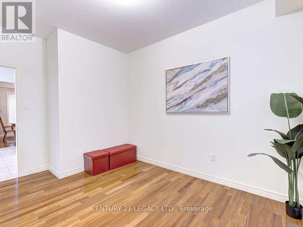 3174 Mission Hill Drive, Mississauga, Ontario  L5M 0B2 - Photo 15 - W12152002