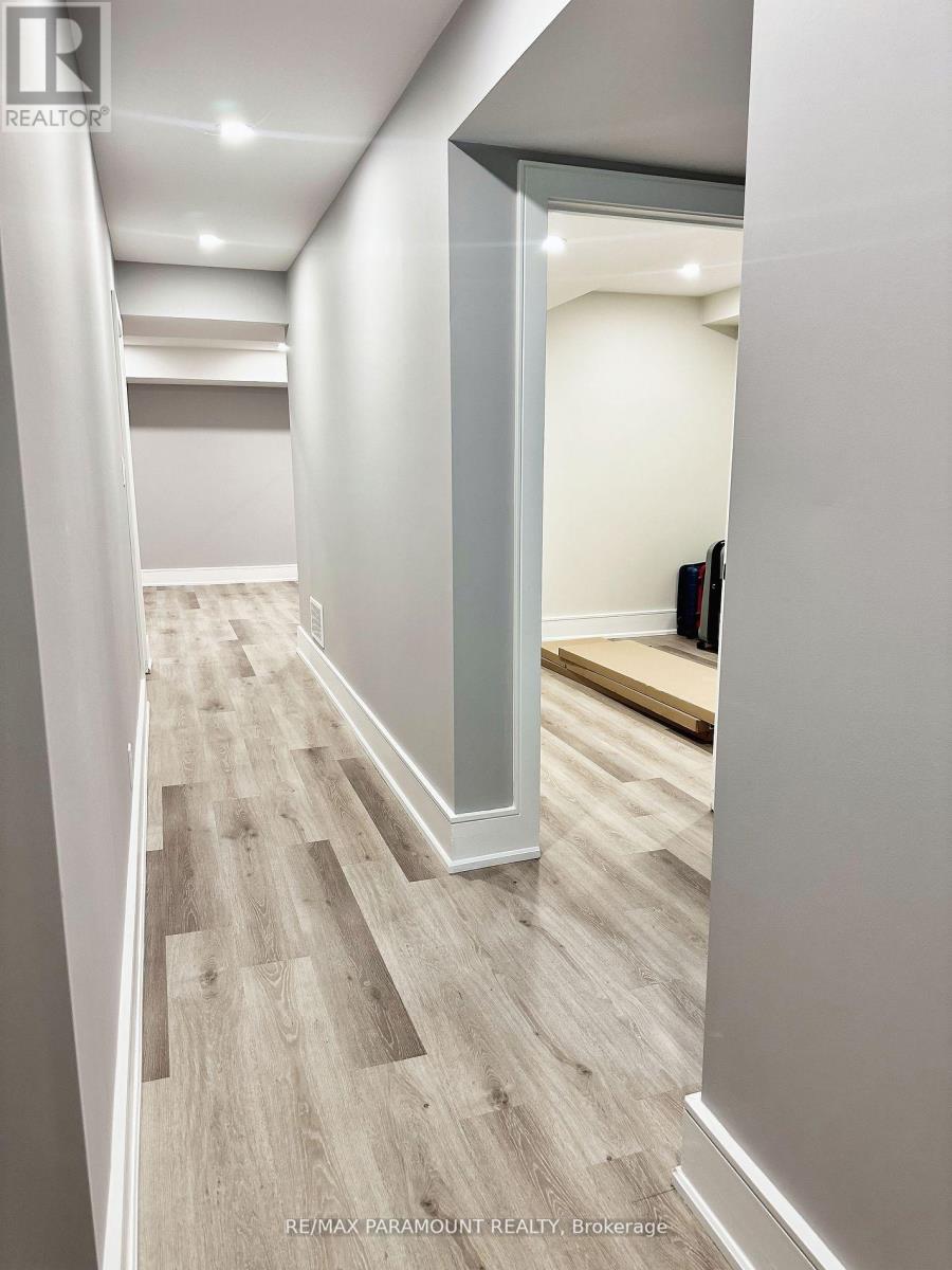 4 Charleston Road, Toronto, Ontario  M9B 4M7 - Photo 38 - W12152022