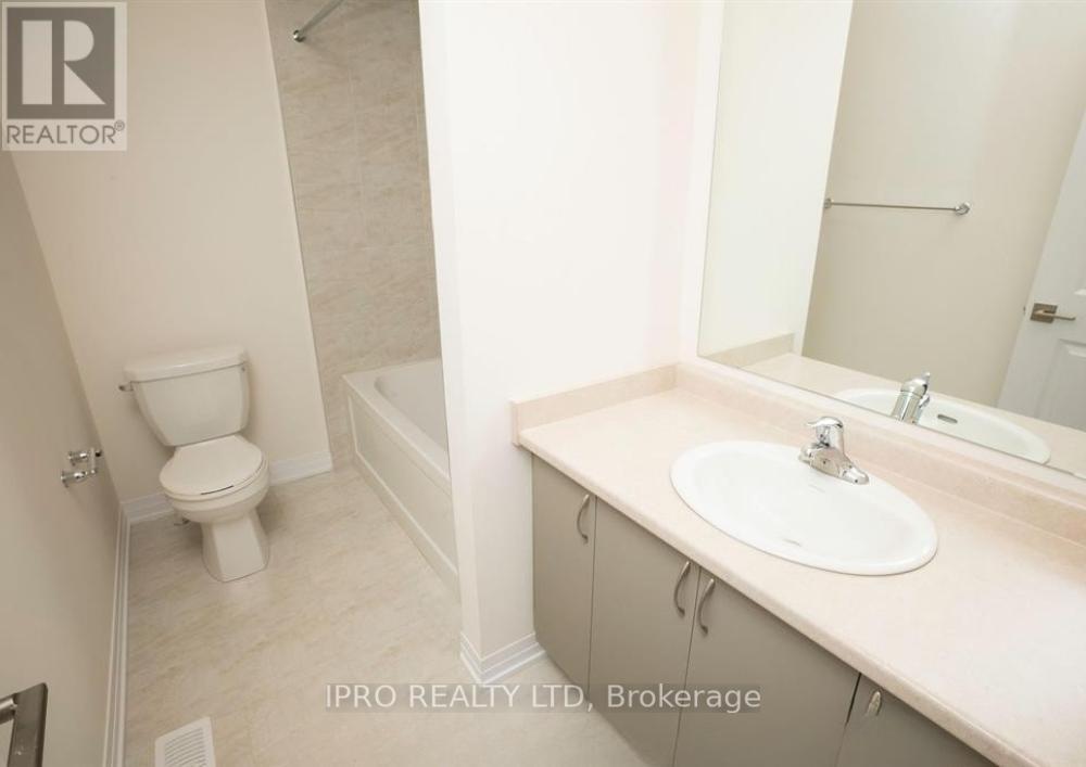 88 Fieldridge Crescent, Brampton, Ontario  L6R 0C2 - Photo 19 - W12152027