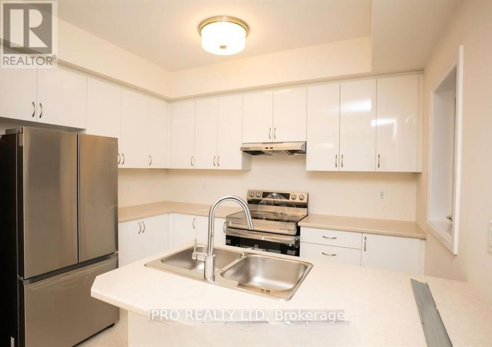 Property at 88 FIELDRIDGE CRESCENT image 3