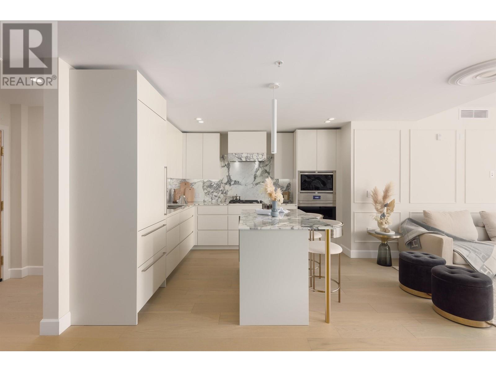 205 3668 W 10th Avenue, Vancouver, British Columbia  V6R 0G4 - Photo 3 - R2985823