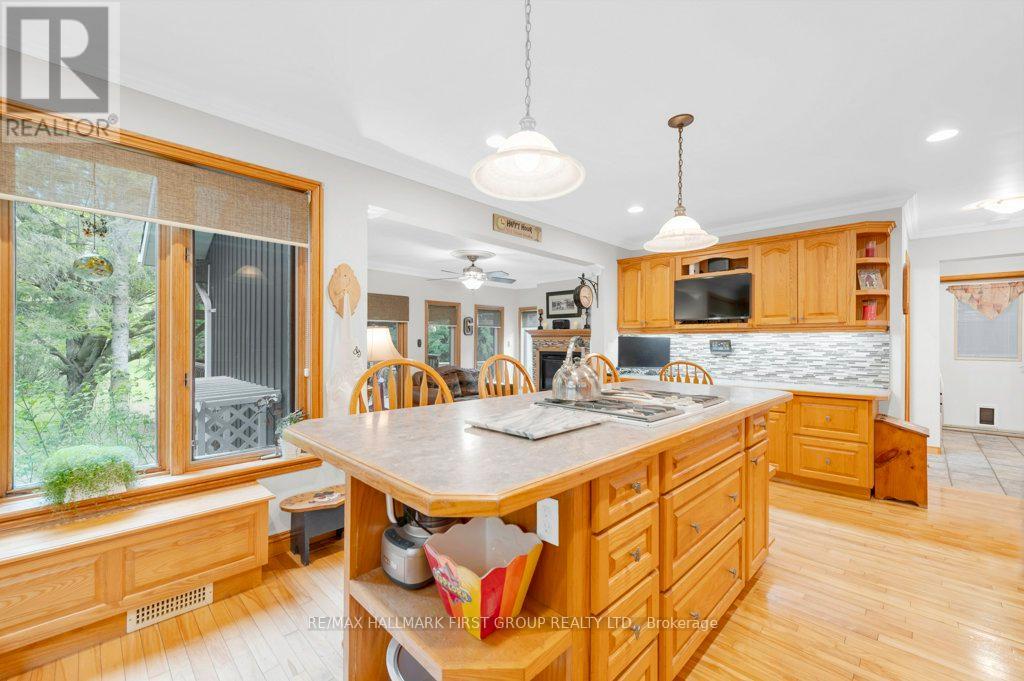 401 Hungerford Road, Tweed, Ontario  K0K 3J0 - Photo 15 - X12152059