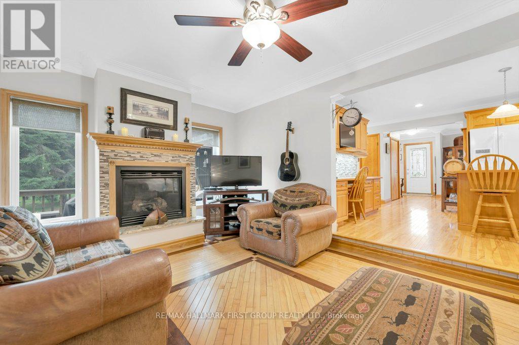 401 Hungerford Road, Tweed, Ontario  K0K 3J0 - Photo 19 - X12152059