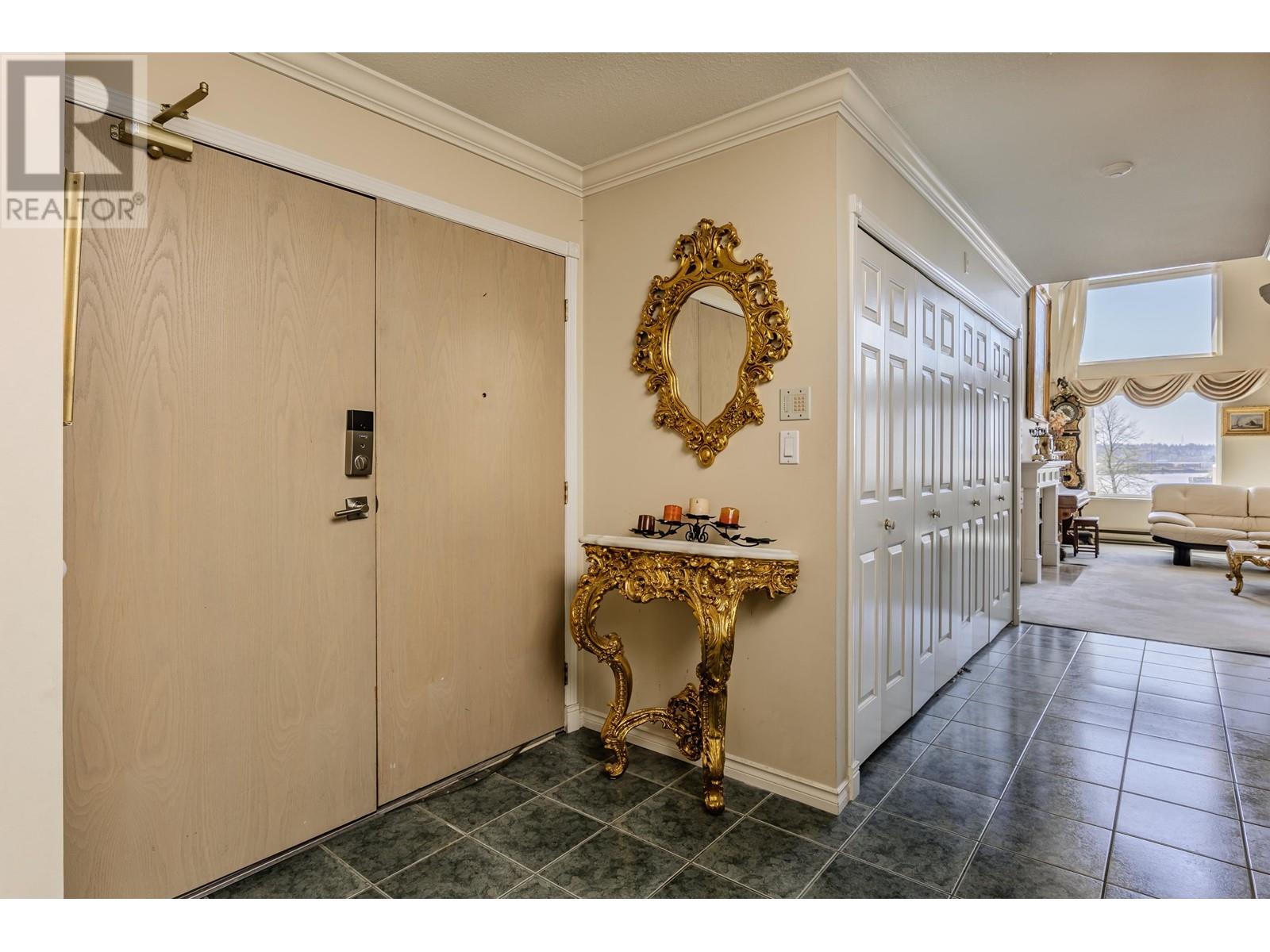 411b 1210 Quayside Drive, New Westminster, British Columbia  V3M 6H1 - Photo 3 - R3003303