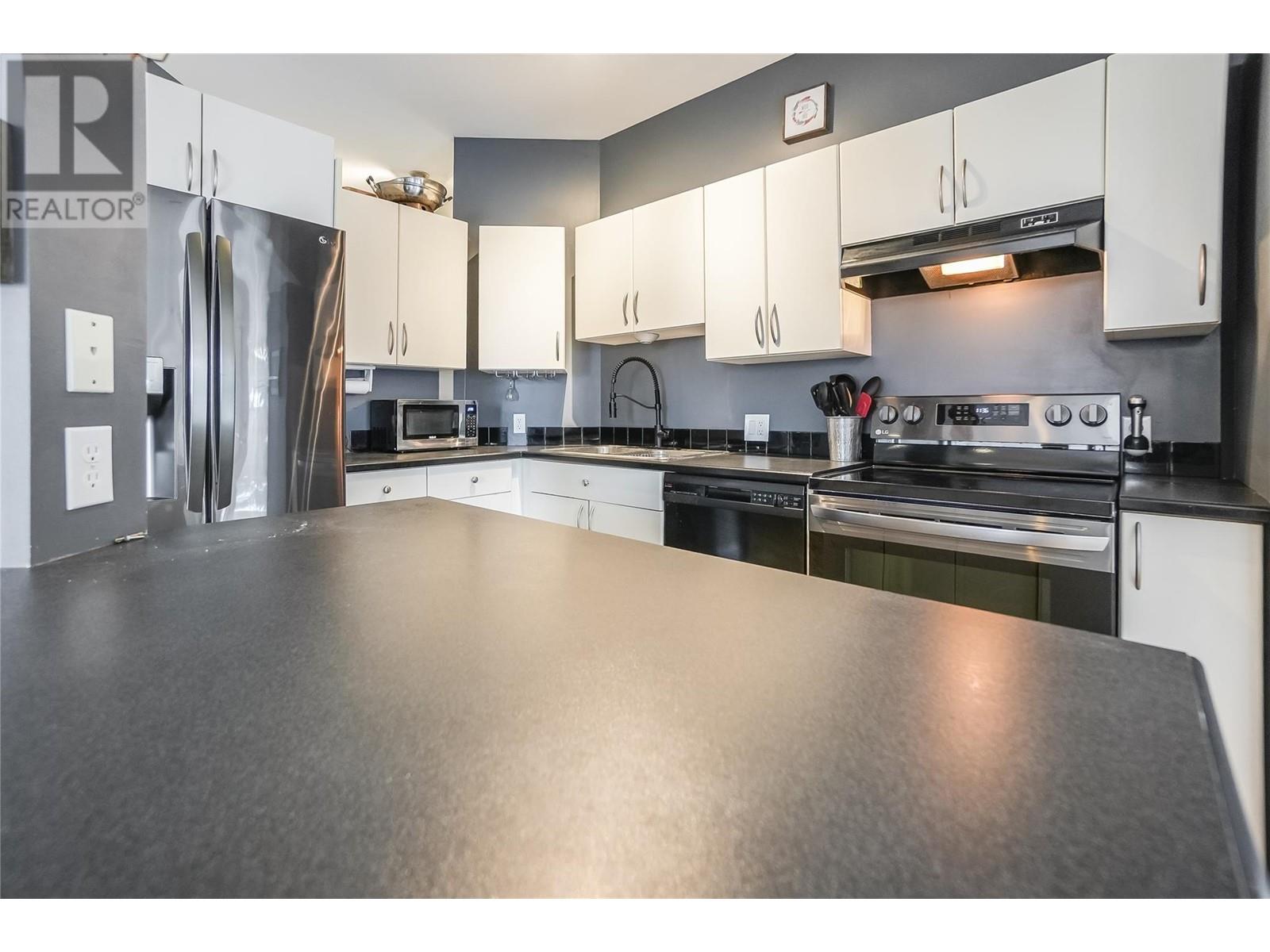 3832 Aaron Road, Nelson, British Columbia  V0G 2G3 - Photo 9 - 10348066