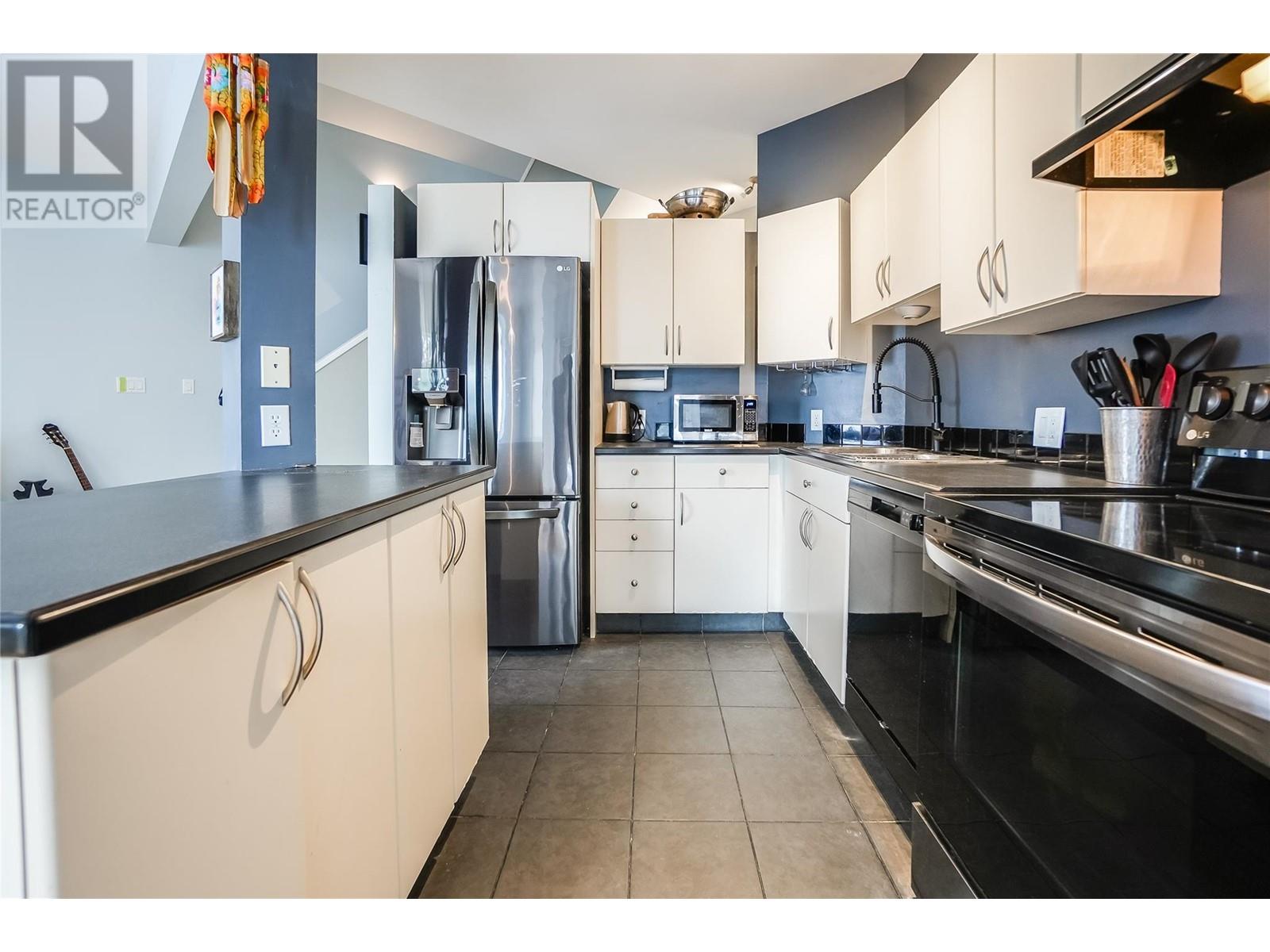 Property at 3832 Aaron Road image 4