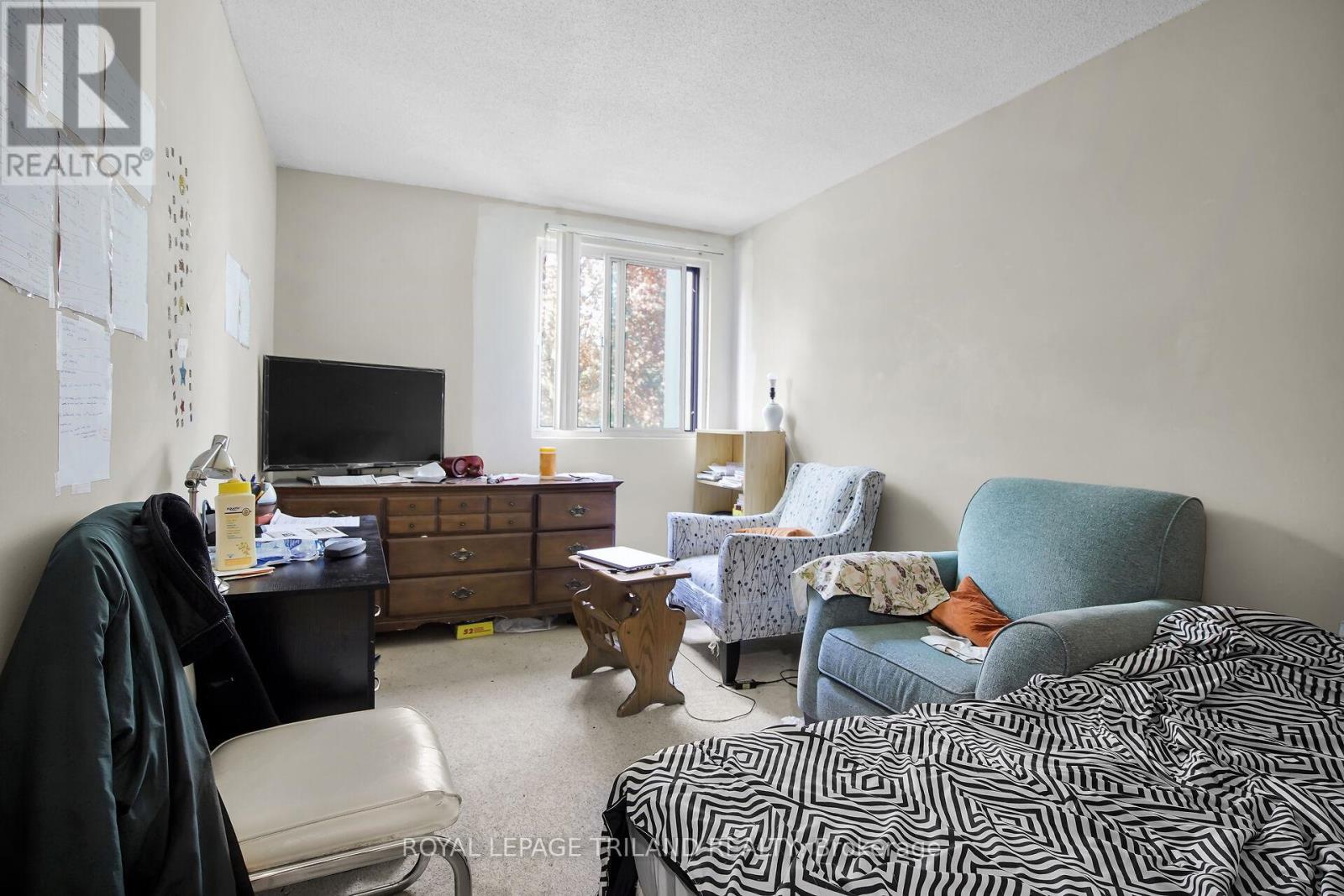 208 - 600 Grenfell Drive, London North, Ontario  N5X 2R8 - Photo 11 - X12152075