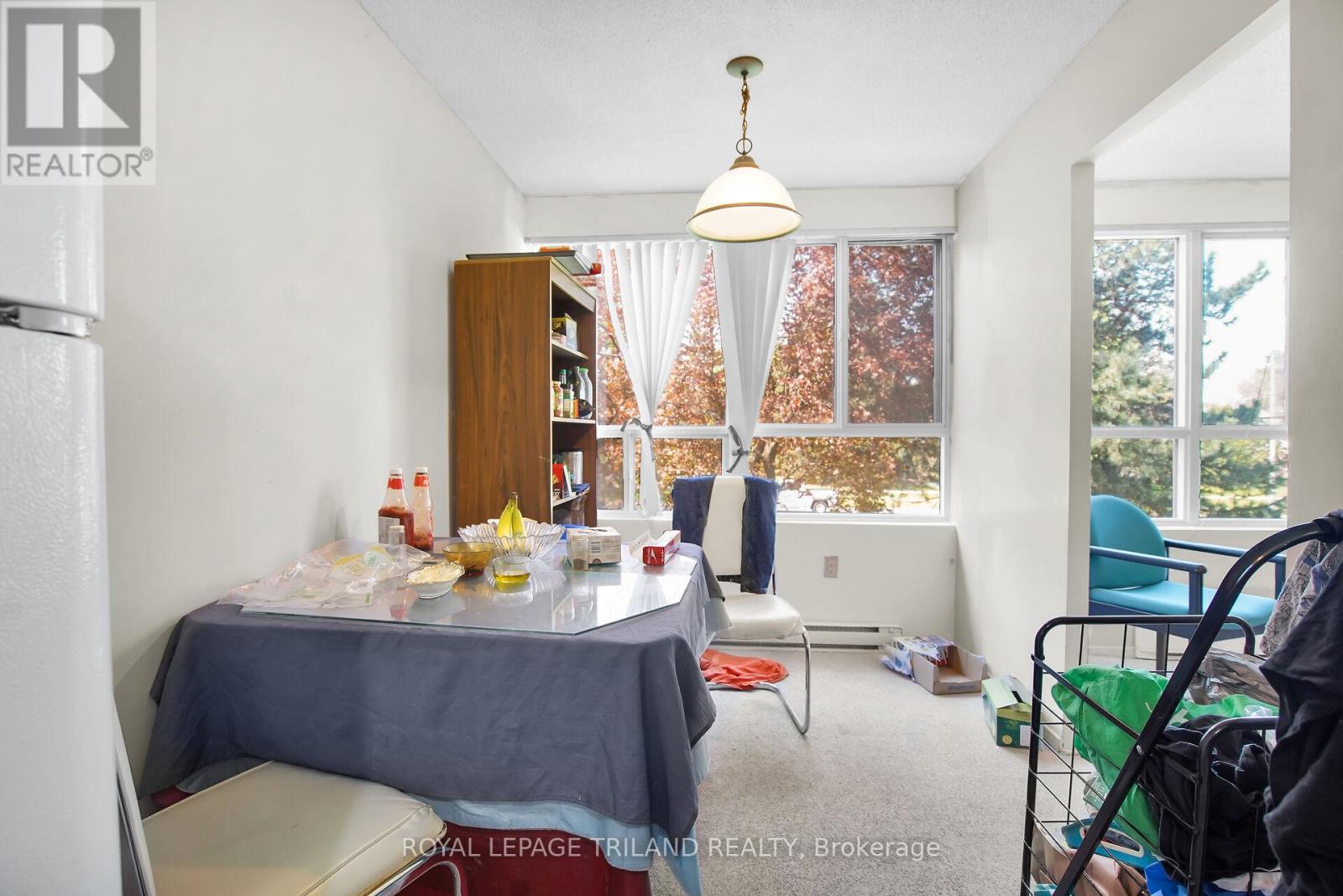 208 - 600 Grenfell Drive, London North, Ontario  N5X 2R8 - Photo 6 - X12152075