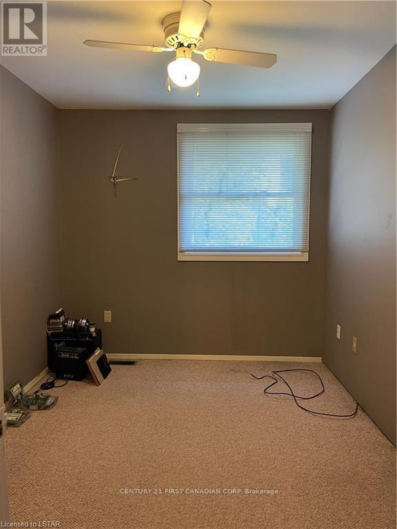 Photo 13 of 21 for 710 Wonderland Road S