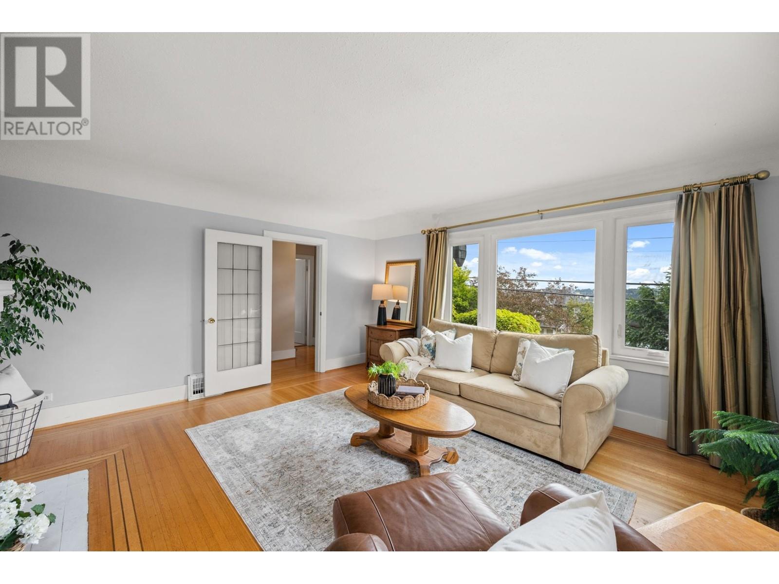 1509 Sixth Avenue, New Westminster, British Columbia  V3M 2C5 - Photo 4 - R3003217