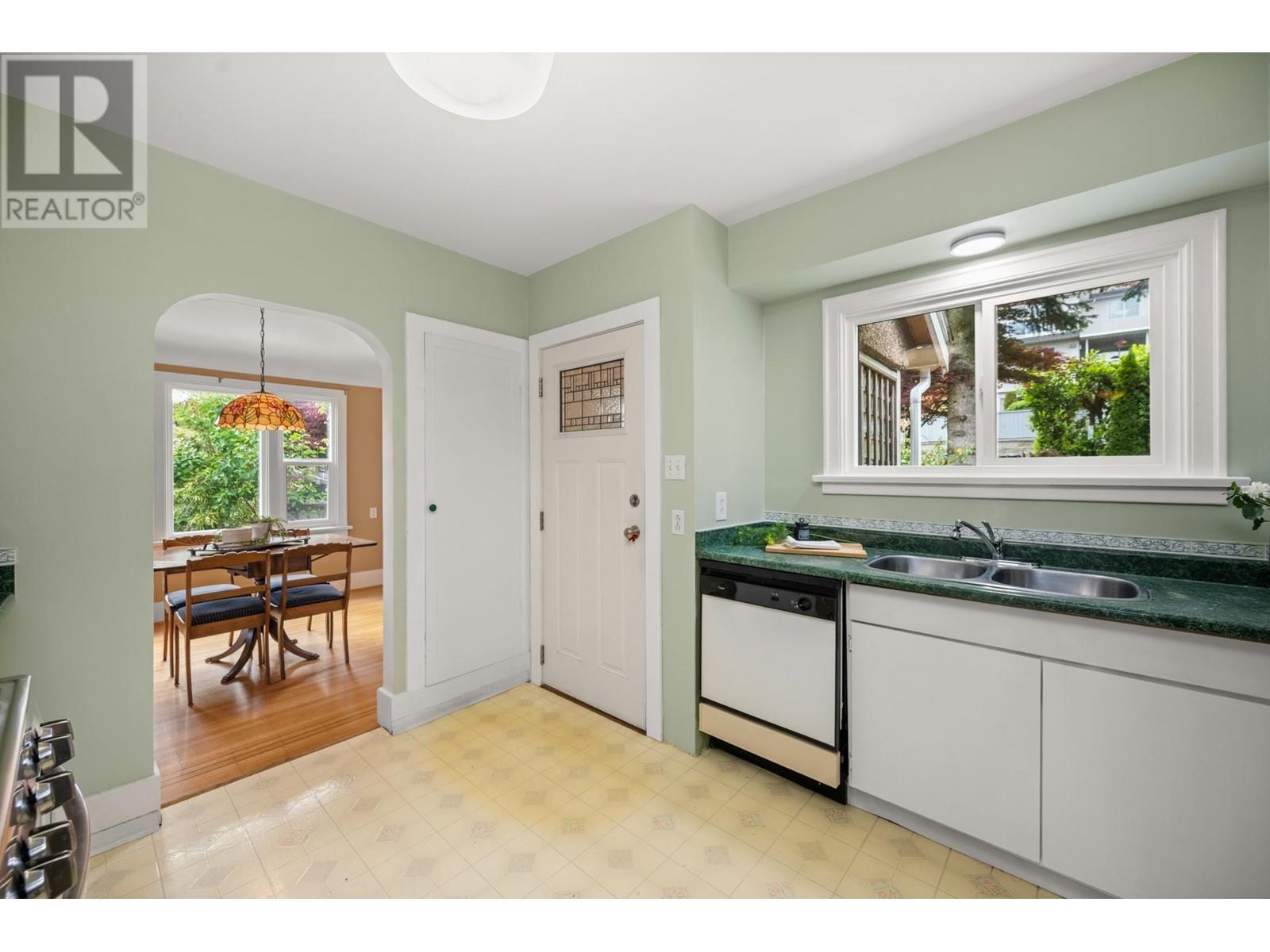1509 Sixth Avenue, New Westminster, British Columbia  V3M 2C5 - Photo 13 - R3003217
