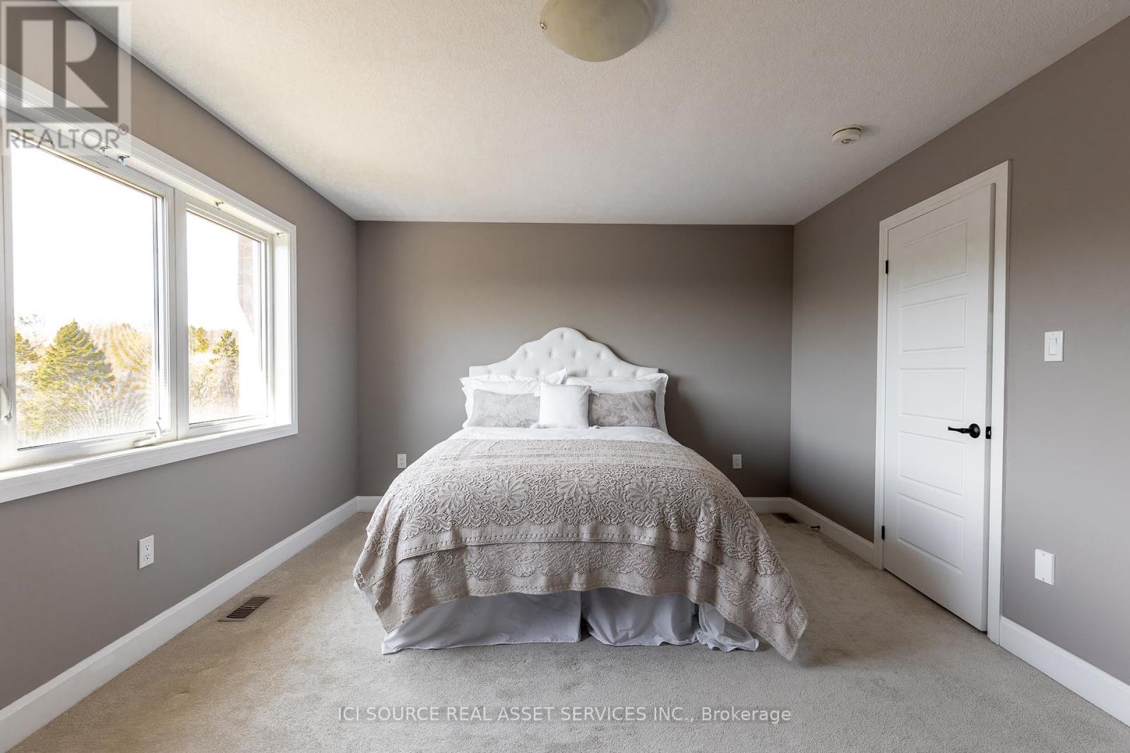 Property at 32 COMPASS TRAIL image 3