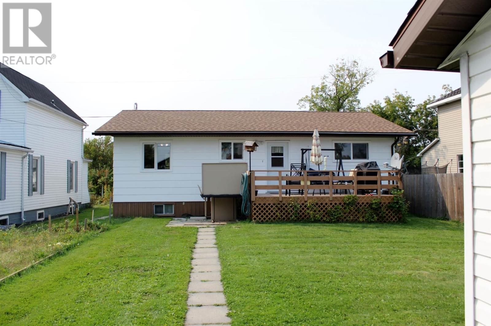 Property at 214 THIRD ST image 3