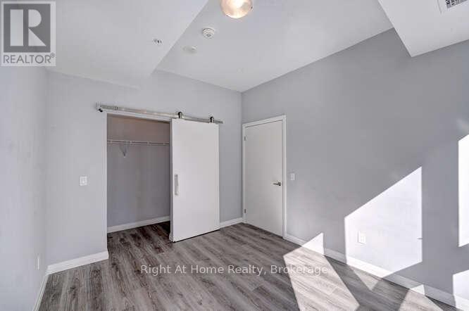401 - 108 Garment Street, Kitchener, Ontario  N2G 2B3 - Photo 11 - X12152046