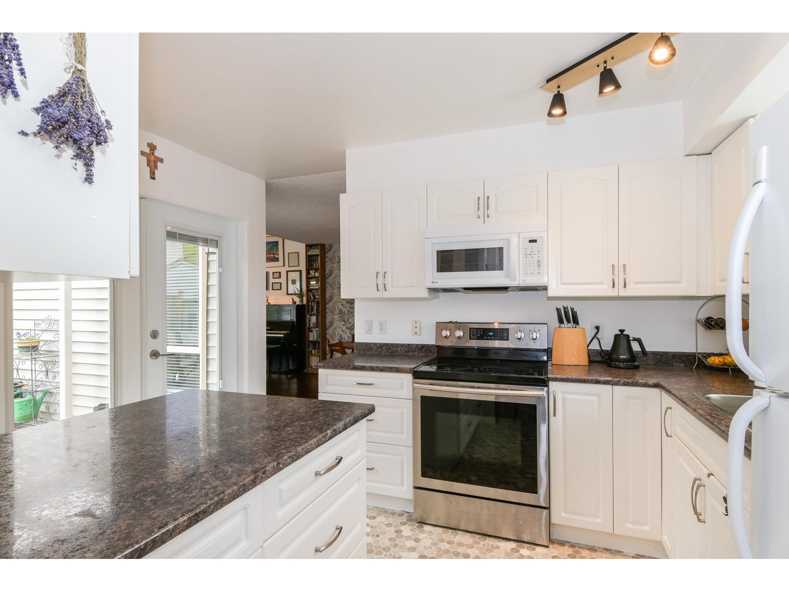 6034 E Greenside Drive, Surrey, British Columbia  V3S 5M8 - Photo 9 - R3002600