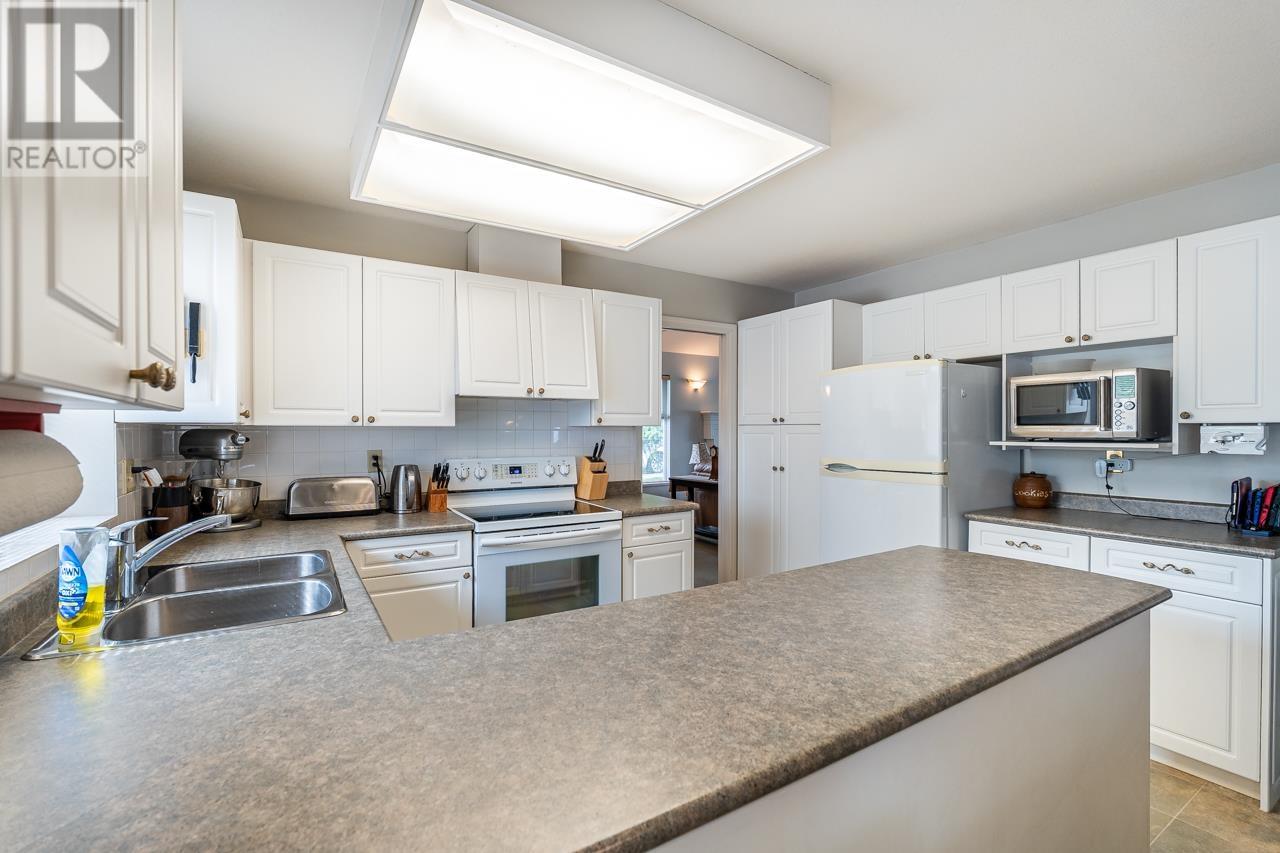 2752 Westlake Place, Coquitlam, British Columbia  V3C 5J8 - Photo 10 - R3003417