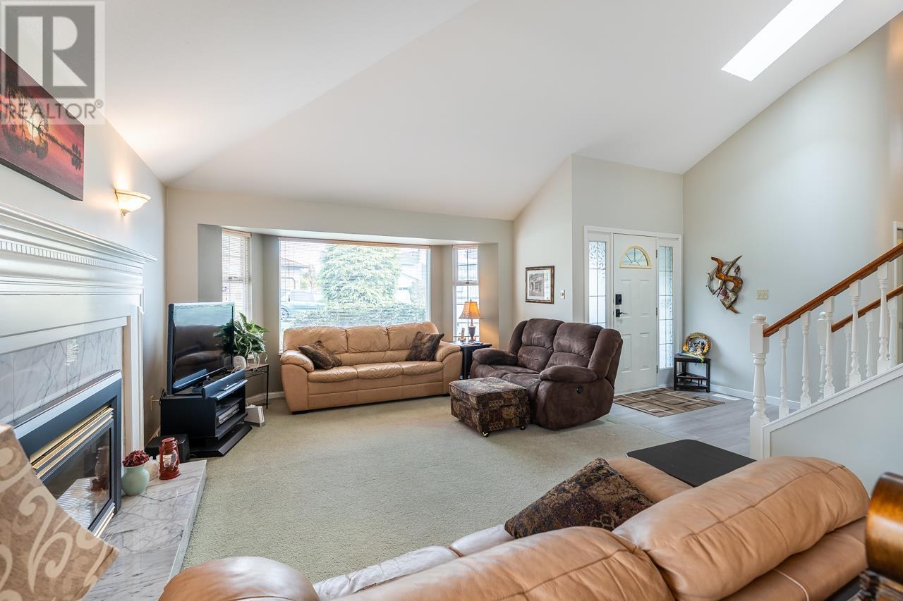 2752 Westlake Place, Coquitlam, British Columbia  V3C 5J8 - Photo 3 - R3003417