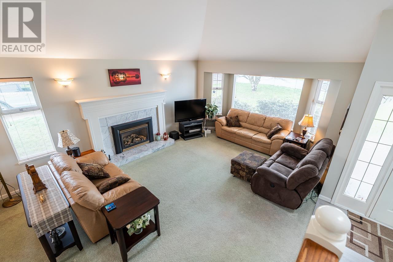 2752 Westlake Place, Coquitlam, British Columbia  V3C 5J8 - Photo 8 - R3003417