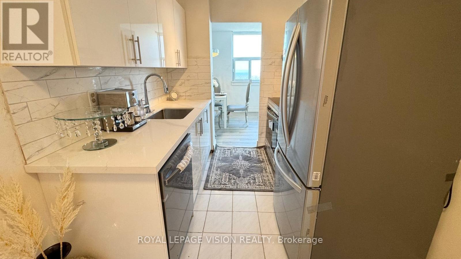 3605 - 3 Massey Square, Toronto, Ontario  M4C 5L5 - Photo 4 - E12140177