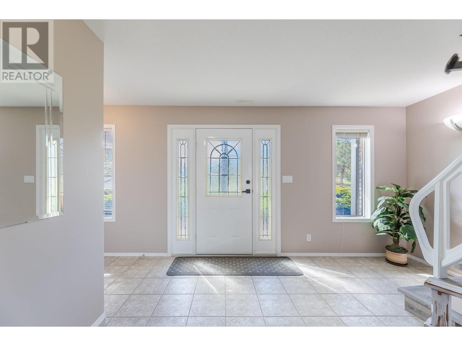 Property at 4062 McLean Creek Road image 3