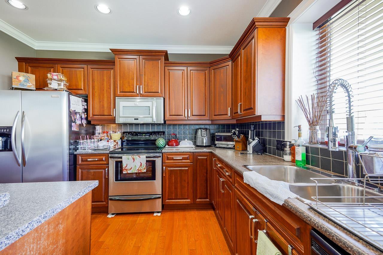 Property at 3453 BLUEBERRY COURT image 4
