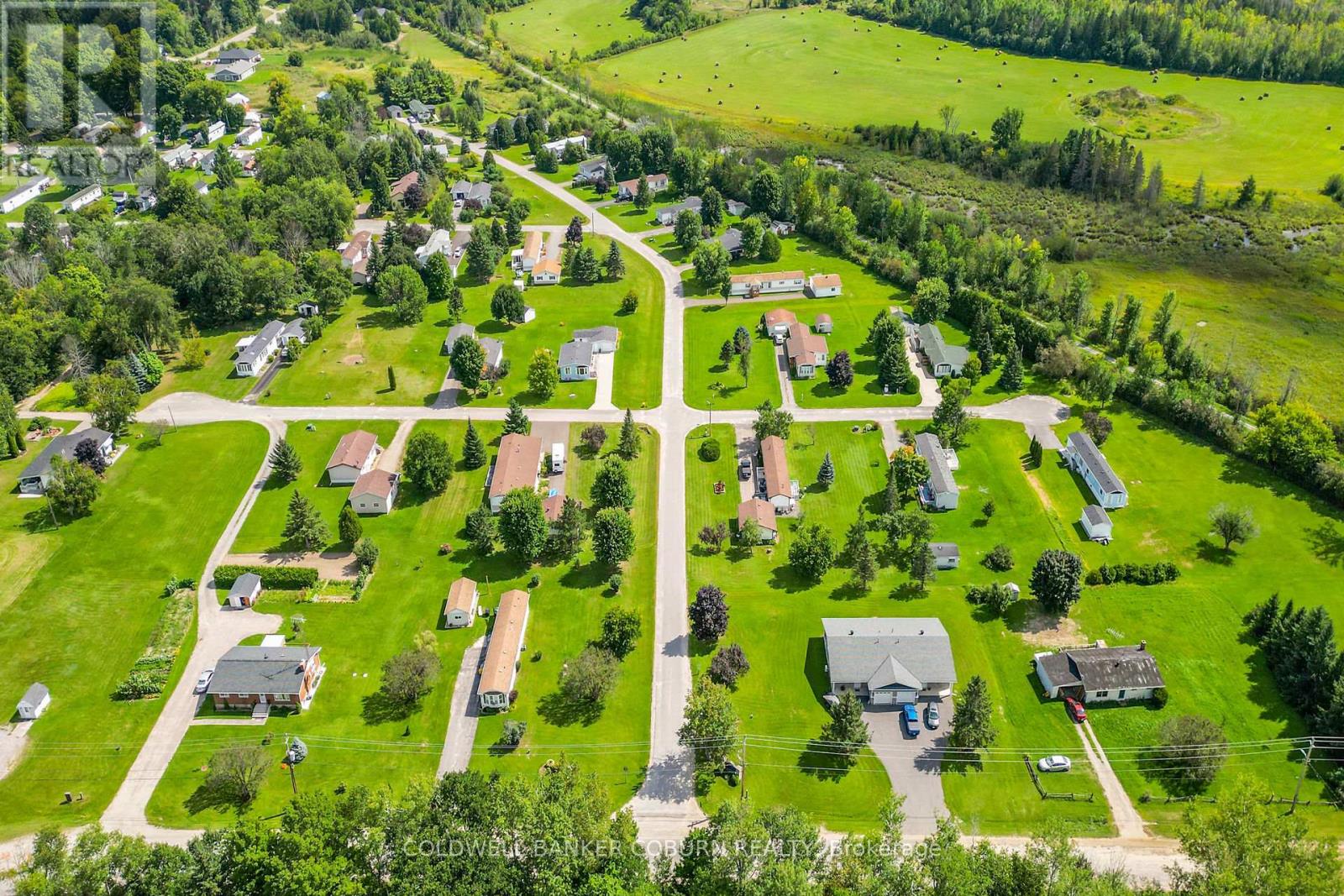 65 Pleasant View Drive, Horton, Ontario  K7V 0A5 - Photo 4 - X12152037