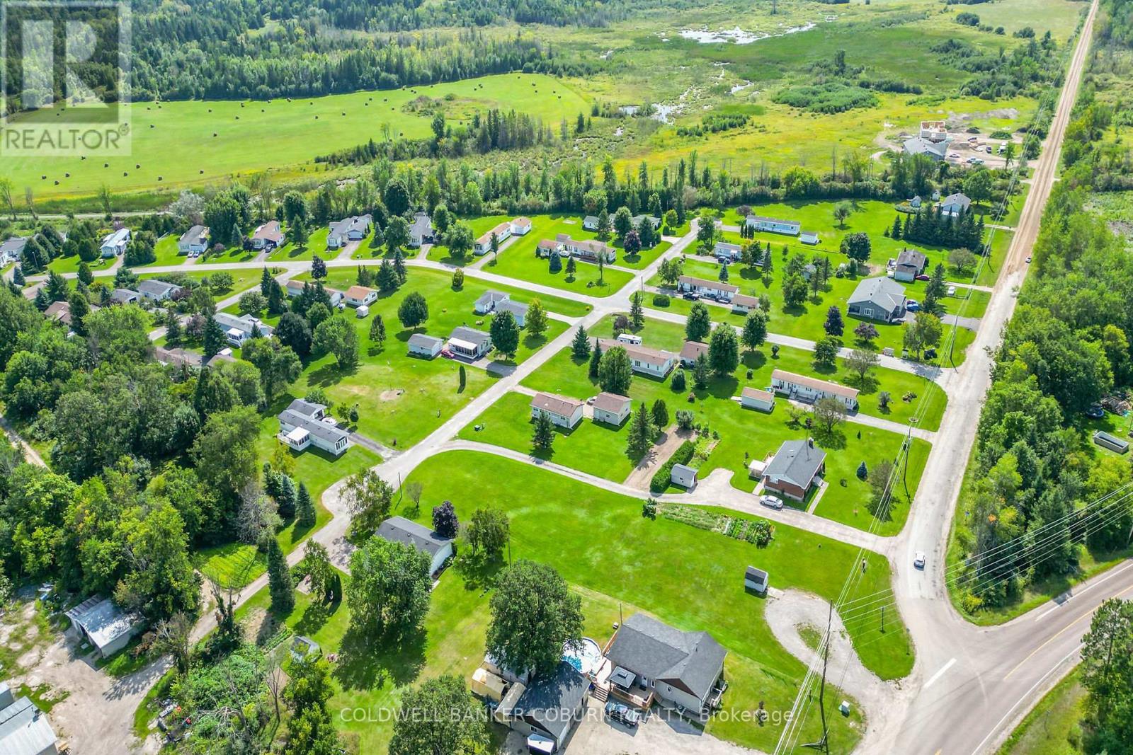 65 Pleasant View Drive, Horton, Ontario  K7V 0A5 - Photo 5 - X12152037
