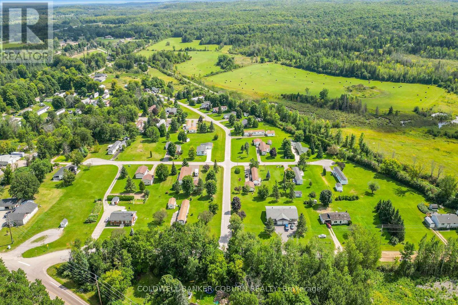 65 Pleasant View Drive, Horton, Ontario  K7V 0A5 - Photo 3 - X12152039