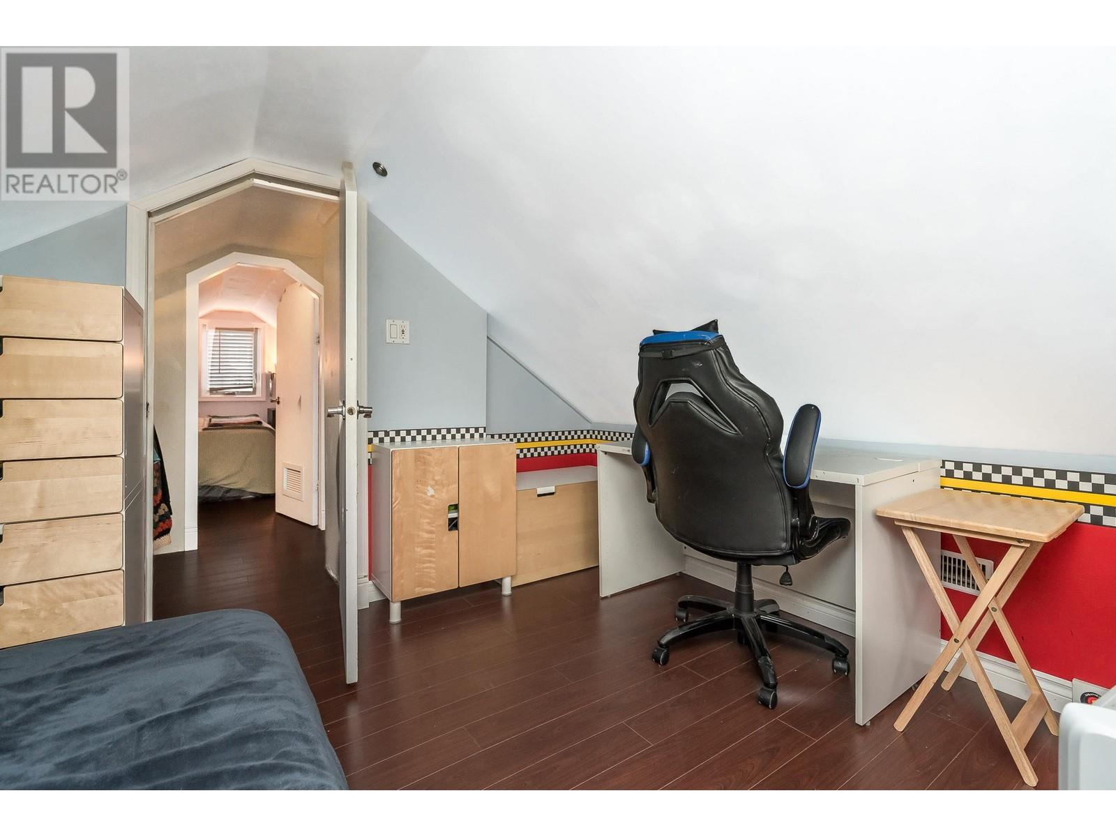 1031 Alderson Avenue, Coquitlam, British Columbia  V3K 1W2 - Photo 21 - R3002776