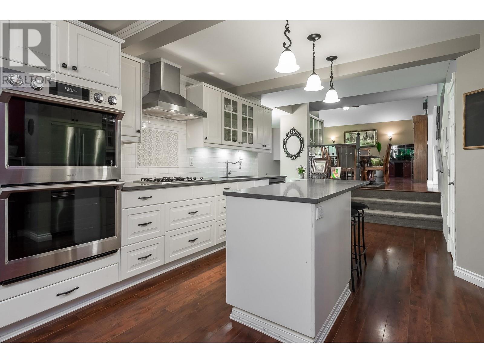 1031 Alderson Avenue, Coquitlam, British Columbia  V3K 1W2 - Photo 10 - R3002776