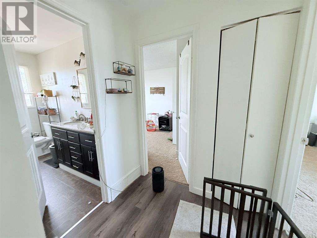 103 Oxford Road W, Lethbridge, Alberta  T1K 4V6 - Photo 7 - A2217713