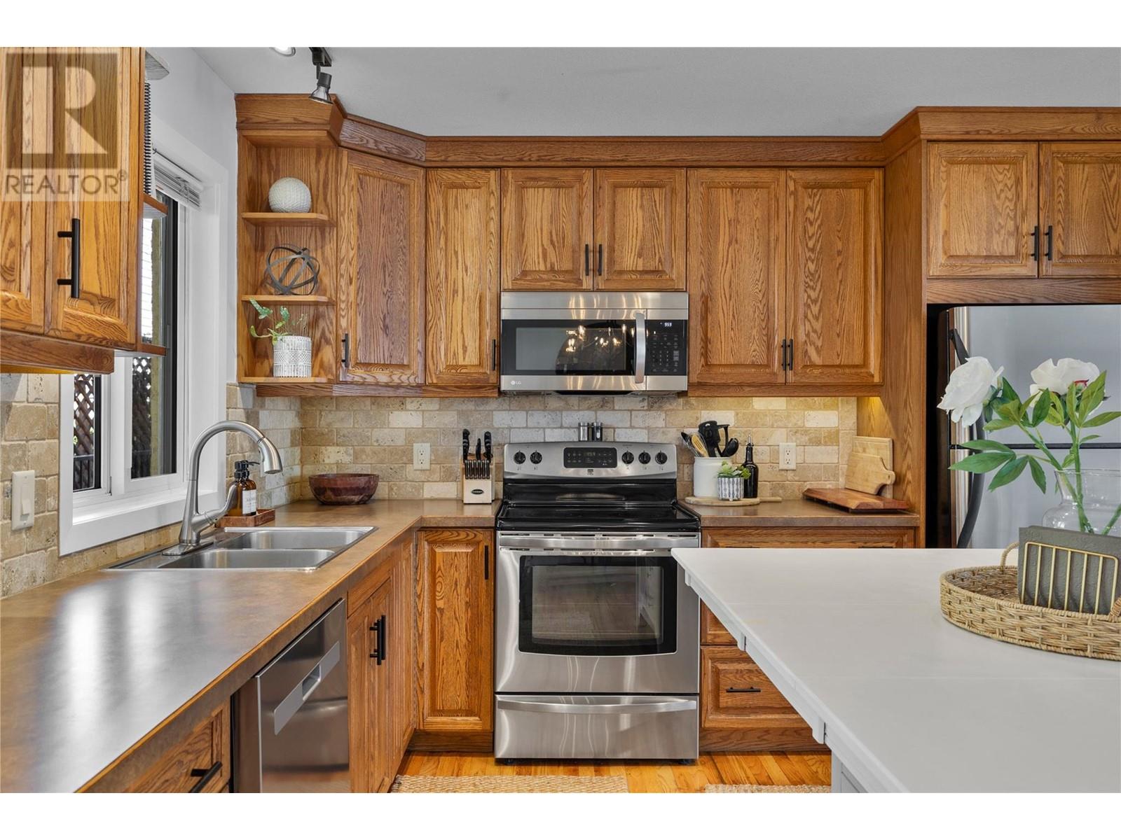 Property at 3101 Country Pines Way image 3