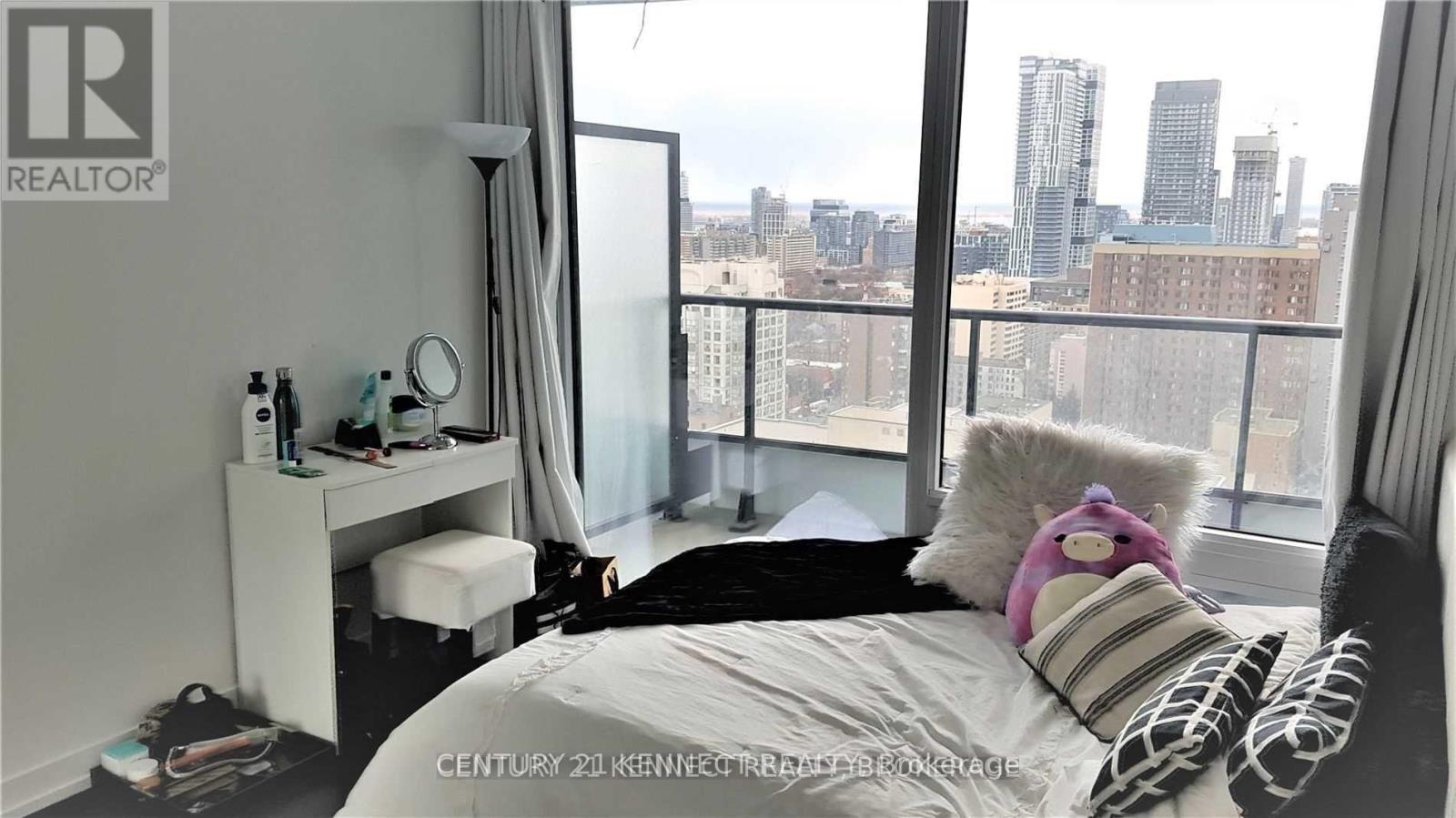 2717 - 85 Wood Street, Toronto, Ontario  M4Y 0E8 - Photo 9 - C12152062