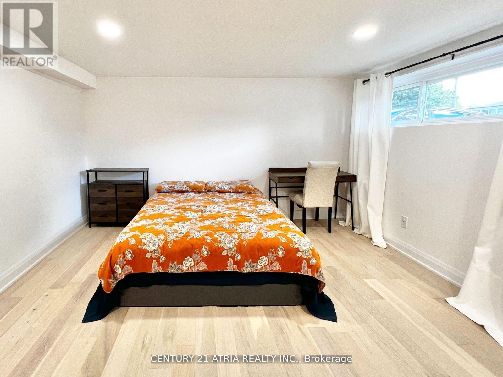 2 Pannahill Road, Toronto, Ontario  M3H 4N3 - Photo 10 - C12152088