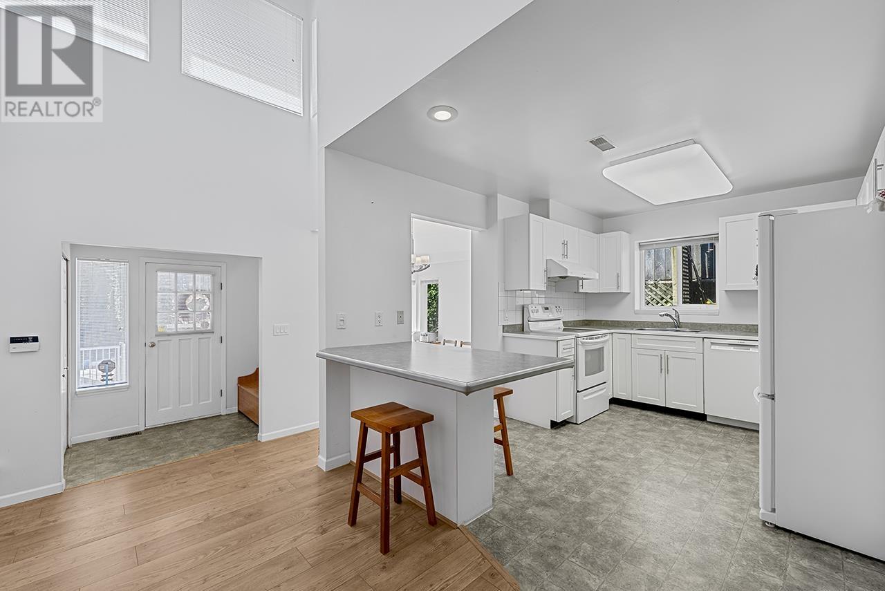 5632 Carson Street, Burnaby, British Columbia  V5J 2Z5 - Photo 4 - R3003340