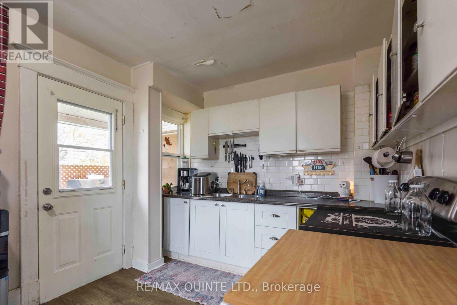 92 Shuter Street, Quinte West, Ontario  K8V 3L4 - Photo 3 - X12127344