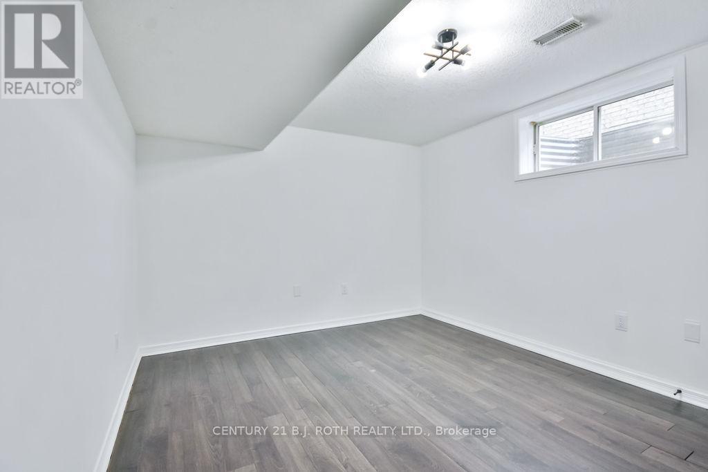 105 Monique Crescent, Barrie, Ontario  L4M 6Y5 - Photo 25 - S12152063