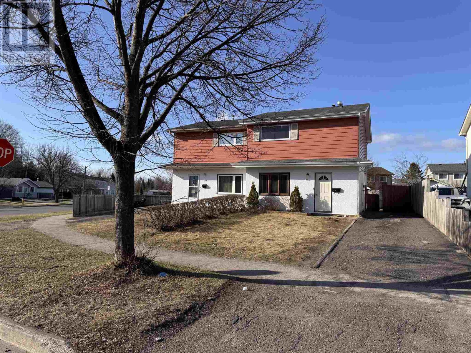 Property at 490 Lanark CRES image 2