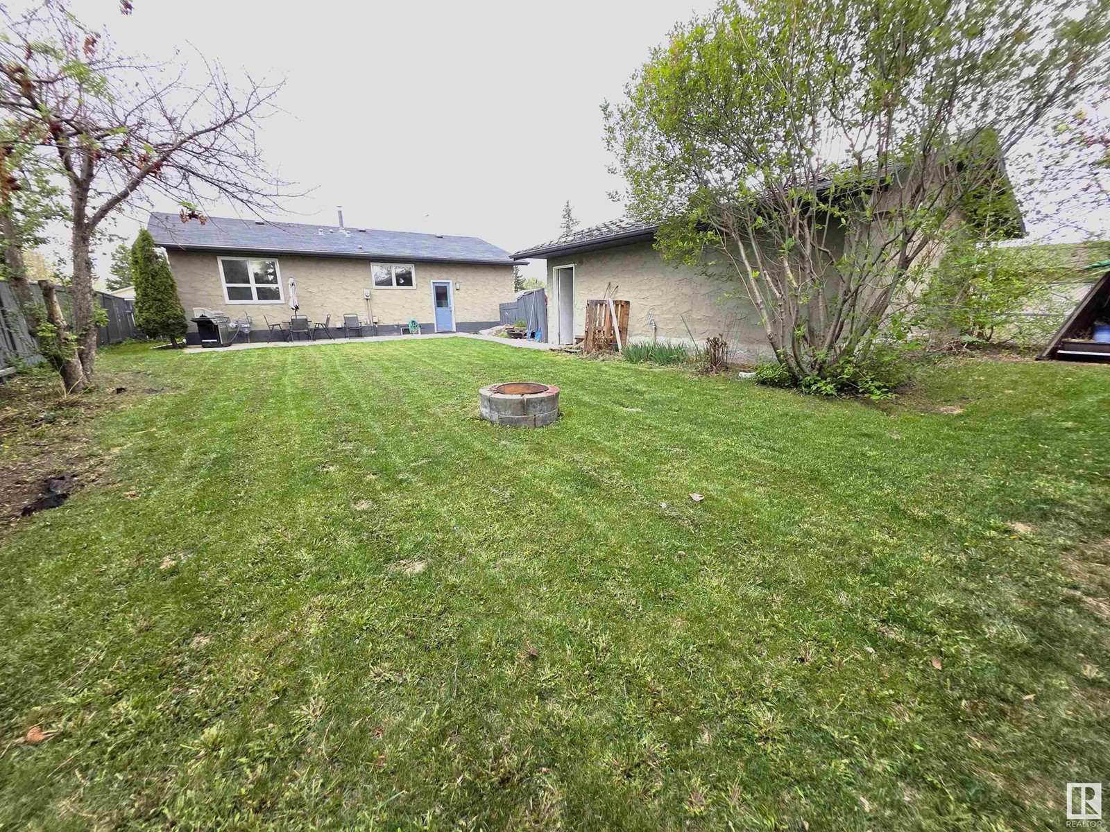Property at 3610 37 AV image 2