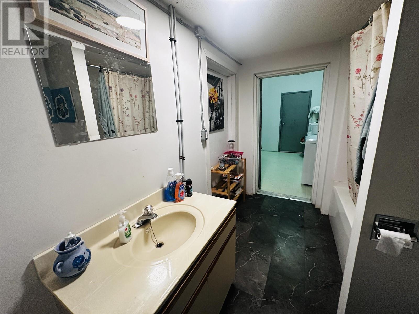 640 16 Highway, Burns Lake, British Columbia  V0J 1E0 - Photo 13 - C8069254