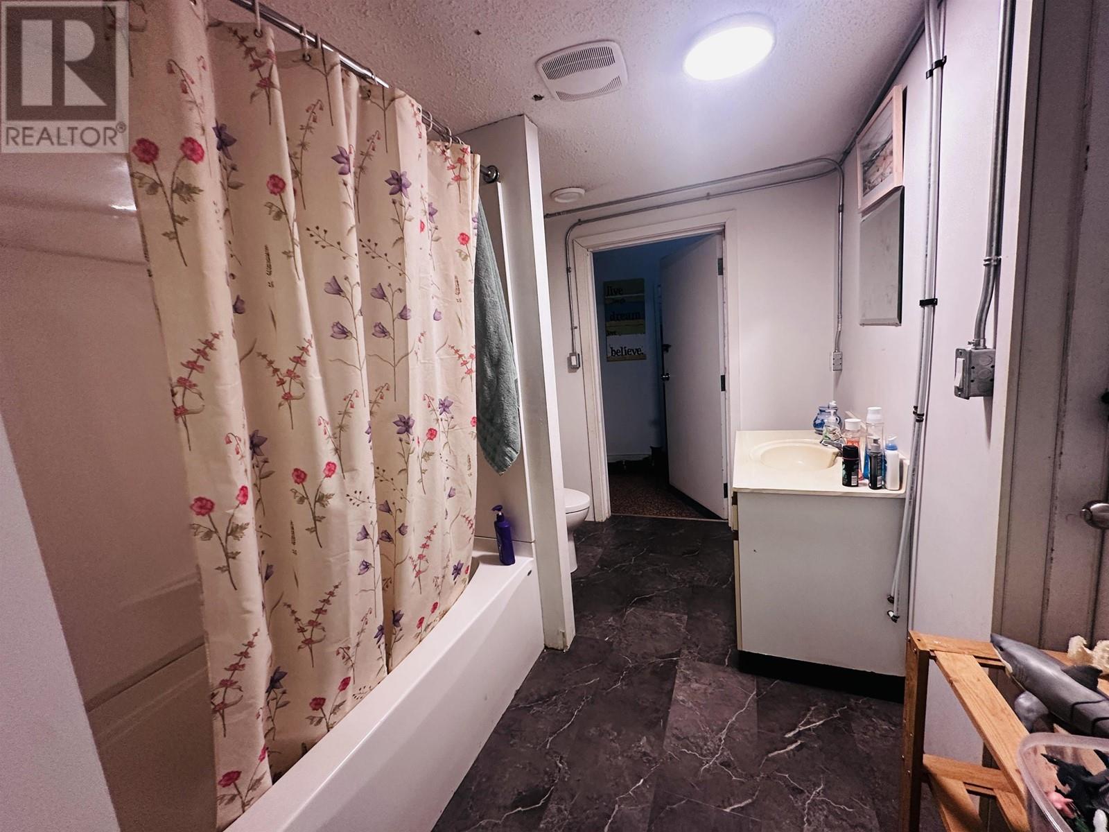 640 16 Highway, Burns Lake, British Columbia  V0J 1E0 - Photo 14 - C8069254