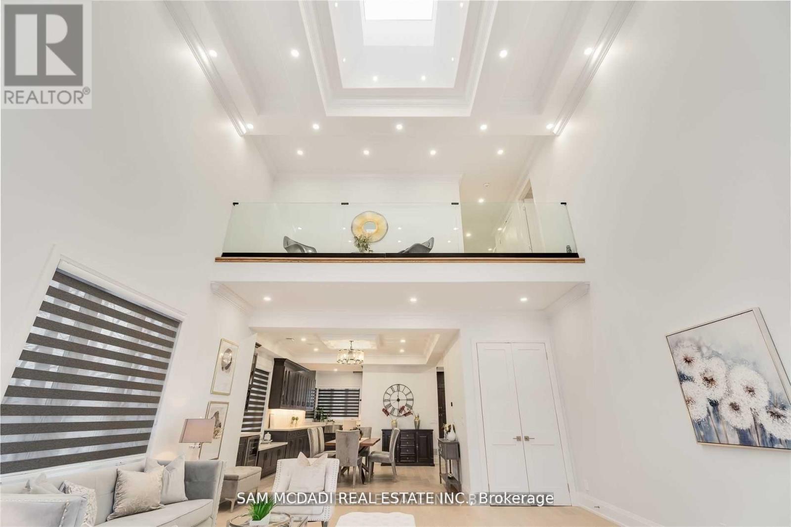 1138 Garden Road, Mississauga, Ontario  L5H 3J6 - Photo 4 - W12152053