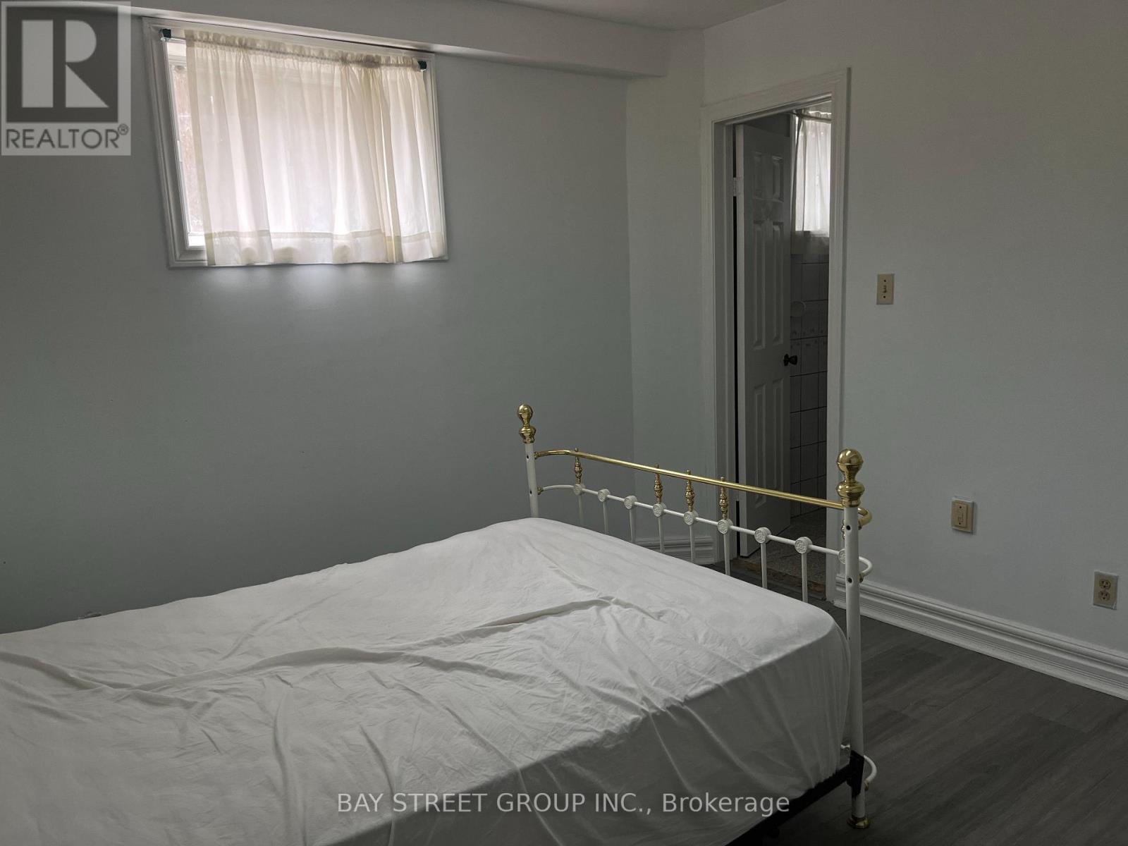 10 Benalto Road, Toronto, Ontario  M6A 2R8 - Photo 3 - W12152078