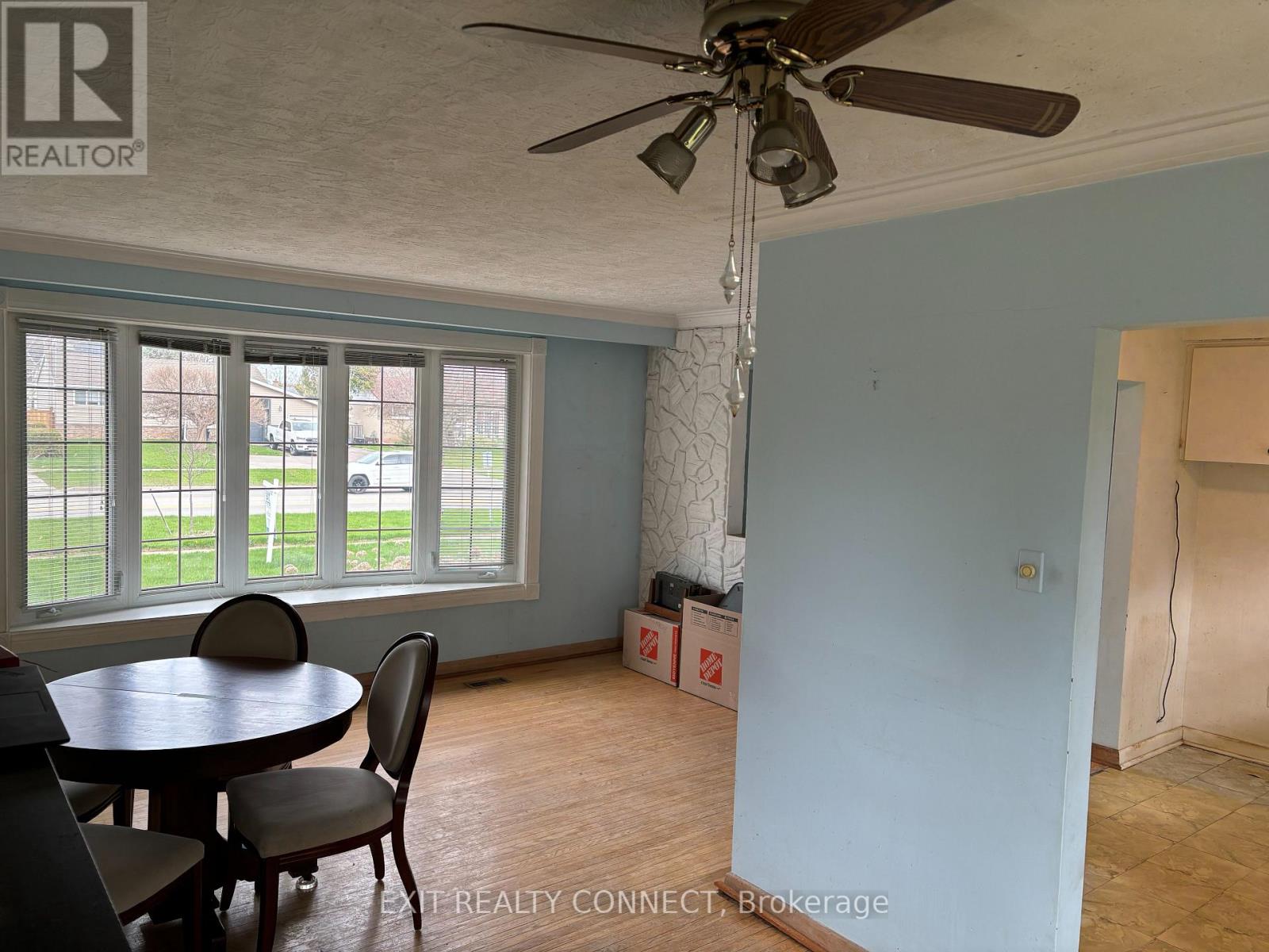 448 Third Line, Oakville, Ontario  L6L 4A5 - Photo 9 - W12112572