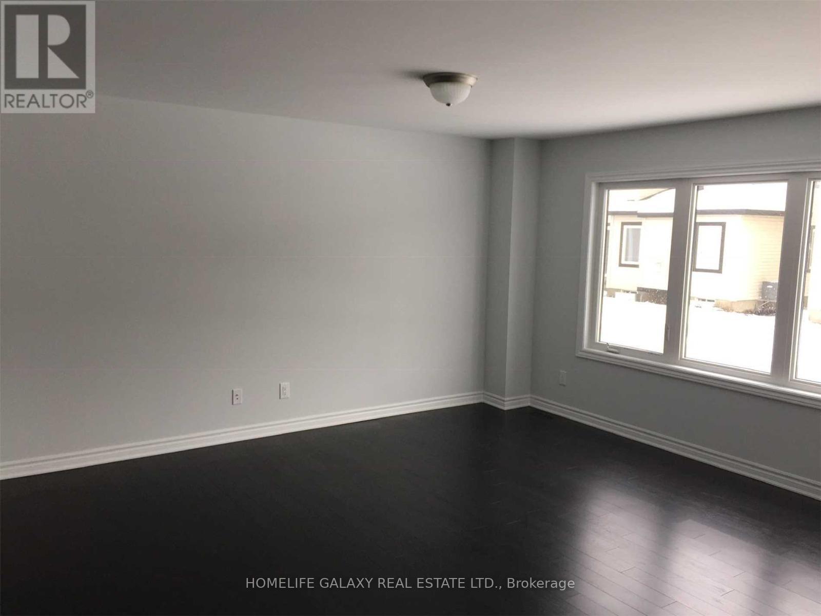 226 Ponderosa Street, Ottawa, Ontario  K2V 0J6 - Photo 6 - X12152057