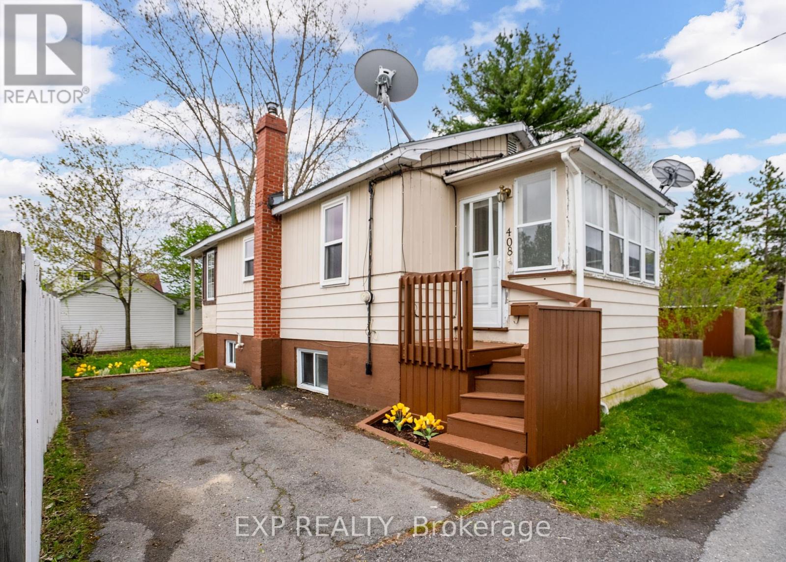 408 First Street W, Cornwall, Ontario  K6J 1C9 - Photo 2 - X12152081