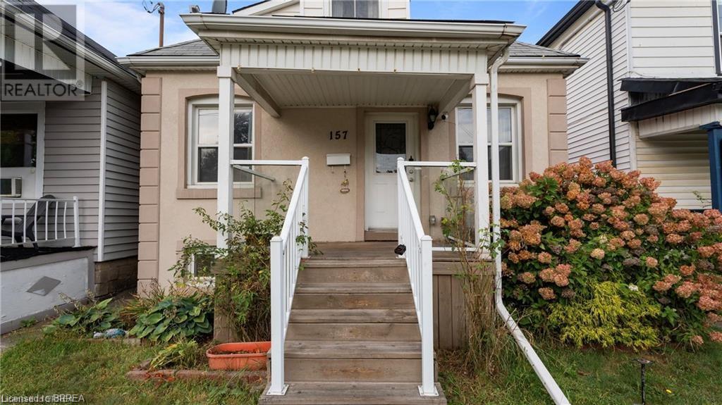 157 Weir Street N, Hamilton, Ontario L8H 5G1 - Photo 2 - 40725862