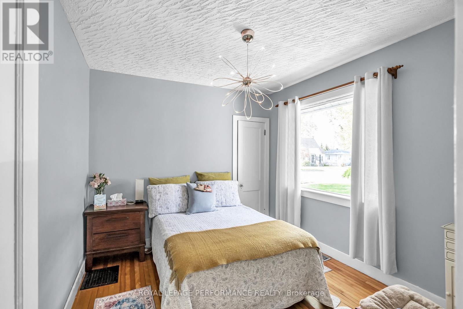 1009 2nd Street W, Cornwall, Ontario  K6J 1H8 - Photo 13 - X12152109