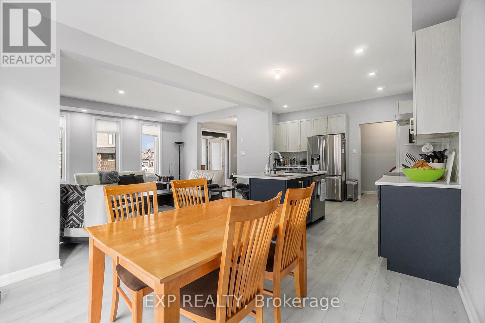 796 Cappamore Drive, Ottawa, Ontario  K2J 6V6 - Photo 11 - X12152150